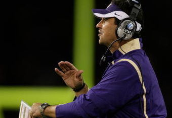 SEATTLE - SEPTEMBER 05:  Head coach Steve Sarkisian of the Washington Huskies calls a play against the LSU Tigers on September 5, 2009 at Husky Stadium in Seattle, Washington. The Tigers defeated the Huskies 31-23. (Photo by Otto Greule Jr/Getty Images)