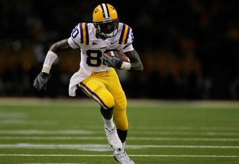 SEATTLE - SEPTEMBER 05:  Wide receiver Terrance Toliver #80 of the LSU Tigers breaks loose on a touchdown play in the third quarter against the Washington Huskies on September 5, 2009 at Husky Stadium in Seattle, Washington. The Tigers defeated the Huskies 31-23. (Photo by Otto Greule Jr/Getty Images)
