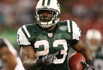 EAST RUTHERFORD, NJ - AUGUST 14:  Shonn Greene #23 of the New York Jets runs the ball against the St. Louis Rams during their preseason game at Giants Stadium on August 14, 2009  in East Rutherford, New Jersey.  (Photo by Nick Laham/Getty Images)