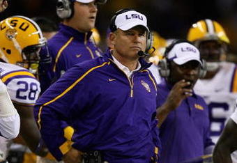 SEATTLE - SEPTEMBER 05:  Head coach Les Miles of the LSU Tigers looks on from the sidelines during the game against the Washington Huskies on September 5, 2009 at Husky Stadium in Seattle, Washington. The Tigers defeated the Huskies 31-23. (Photo by Otto Greule Jr/Getty Images)