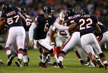 CHICAGO - AUGUST 22: Quarterback Jay Cutler #6 of the Chicago Bears hands the ball off to Matt Forte #22 against the New York Giants during their preseason NFL game at Soldier Field on August 22, 2009 in Chicago, Illinois.  (Photo by Jonathan Daniel/Getty Images)