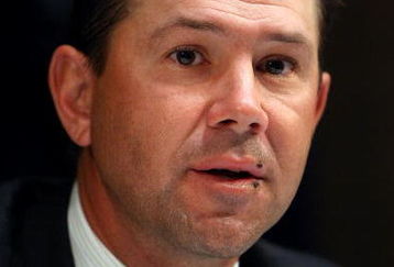 SYDNEY, AUSTRALIA - AUGUST 26:  Australian cricket captain Ricky Ponting talks to the media after his return to Australia following defeat in the Ashes, at Sydney International Airport on August 26, 2009 in Sydney, Australia.  (Photo by Mark Nolan/Getty Images)
