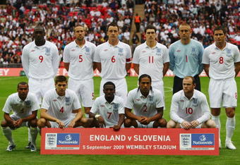 LONDON, ENGLAND - SEPTEMBER 05:  England team line up before the International Friendly match between England and Slovenia at Wembley Stadium on September 5, 2009 in London, England.  (Photo by Clive Rose/Getty Images)