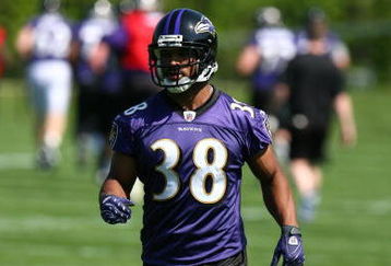 OWINGS MILLS, MARYLAND - MAY 8: Running back Cedric Peerman #38 of the Baltimore Ravens jogs during minicamp at the practice facility on May 8, 2009 in Owings Mills, Maryland. (Photo by Ned Dishman/Getty Images)