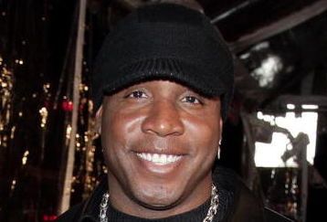 LOS ANGELES - JANUARY 28:  MLB player Barry Bonds arrives at the premiere of Universal's 'Welcome Home Roscoe Jenkins' at the Chinese Theater on January 28, 2008 in Los Angeles, California. (Photo by Kevin Winter/Getty Images)