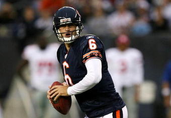 CHICAGO - AUGUST 22: Quarterback Jay Cutler #6 of the Chicago Bears looks to pass against the New York Giants during their preseason NFL game at Soldier Field on August 22, 2009 in Chicago, Illinois.  (Photo by Jonathan Daniel/Getty Images)