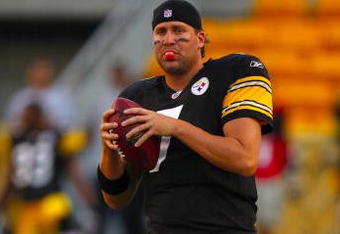 PITTSBURGH - AUGUST 29:  Quarterback Ben Roethlisberger #7 of the Pittsburgh Steelers looks to pass during warm ups before the game against the Buffalo Bills at Heinz Field on August 29, 2009 in Pittsburgh, Pennsylvania. (Photo by Gregory Shamus/Getty Images)