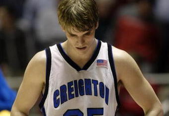 SALT LAKE CITY - MARCH 20:  Kyle Korver #25 of Creighton walks off the court following their 79-73 defeat by Central Michigan during the first round of the NCAA Tournament on March 20, 2003 at the Huntsman Center in Salt Lake City, Utah.  (Photo by Jeff Gross/Getty Images)
