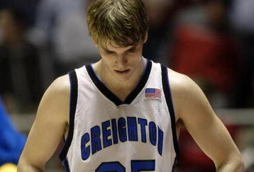 SALT LAKE CITY - MARCH 20:  Kyle Korver #25 of Creighton walks off the court following their 79-73 defeat by Central Michigan during the first round of the NCAA Tournament on March 20, 2003 at the Huntsman Center in Salt Lake City, Utah.  (Photo by Jeff Gross/Getty Images)
