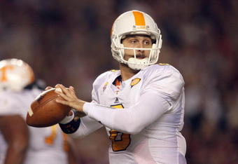 COLUMBIA - NOVEMBER 1:  Quarterback Jonathan Crompton #8 of the Tennessee Volunteers looks to pass the ball during the game against the South Carolina Gamecocks at Williams-Brice Stadium on November 1, 2008 in Columbia, South Carolina. (Photo by: Streeter Lecka/Getty Images)
