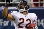 ST. LOUIS, MO - NOVEMBER 23:  Matt Forte #22 of the Chicago Bears celebrates a touchdown against the St. Louis Rams at the Edward Jones Dome on November 23, 2008 in St. Louis, Missouri.  The Bears beat the Rams 27-3.  (Photo by Dilip Vishwanat/Getty Images)