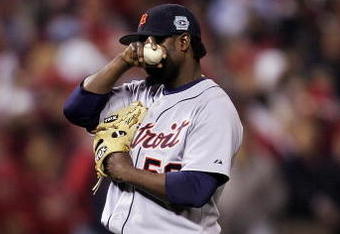 ST LOUIS - OCTOBER 26:  Fernando Rodney #59 of the Detroit Tigers wipes his face in the seventh inning against the St. Louis Cardinals during Game Four of the 2006 World Series on October 26, 2006 at Busch Stadium in St. Louis, Missouri.  (Photo by Elsa/Getty Images)