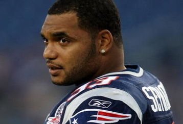 FOXBORO, MA - SEPTEMBER 03:  Richard Seymour #93 of the New England Patriots looks on before the game against the New York Giants on September 3, 2009 at Gillette Stadium in Foxboro, Massachusetts.  (Photo by Elsa/Getty Images)