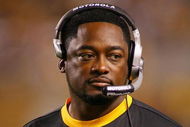 PITTSBURGH - AUGUST 13:  Head Coach Mike Tomlin of the Pittsburgh Steelers watches from the sidelines during the preseason NFL game against the Arizona Cardinals at Heinz Field on August 13, 2009 in Pittsburgh, Pennsylvania.  The Steelers won 20-10.  (Photo by Rick Stewart/Getty Images)