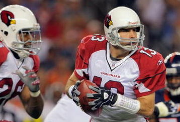 DENVER - SEPTEMBER 03:  Quarterback Kurt Warner #13 of the Arizona Cardinals looks to deliver a pass against Denver Broncos during NFL preseason action at Invesco Field at Mile High on September 3, 2009 in Denver, Colorado. The Broncos defeated the Cardinals 19-0.  (Photo by Doug Pensinger/Getty Images)