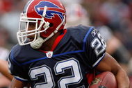 ORCHARD PARK, NY - DECEMBER 28: Fred Jackson #22 of the Buffalo Bills carries the ball during the game against the New England Patriots on December 28, 2008 at Ralph Wilson Stadium in Orchard Park, New York. (Photo by Rick Stewart/Getty Images)