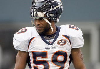 SEATTLE - AUGUST 22:  Wesley Woodyard #59 of the Denver Broncos warms up before the game against the Seattle Seahawks on August 22, 2009 at Qwest Field in Seattle, Washington. (Photo by Otto Greule Jr/Getty Images)   