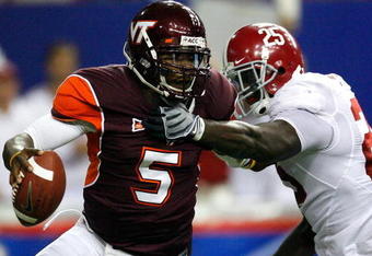 ATLANTA - SEPTEMBER 05:  Rolando McClain #25 of the Alabama Crimson Tide sacks quarterback Tyrod Taylor #5 of the Virginia Tech Hokies during the Chick-fil-A Kickoff Game at Georgia Dome on September 5, 2009 in Atlanta, Georgia.  (Photo by Kevin C. Cox/Getty Images)