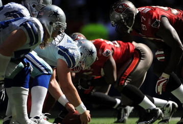 IRVING, TX - OCTOBER 26:  Long snapper Louis-Philippe Ladouceur #91 of the Dallas Cowboys during play against the Tampa Bay Buccaneers at Texas Stadium on October 26, 2008 in Irving, Texas.  (Photo by Ronald Martinez/Getty Images)
