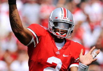 COLUMBUS, OH - SEPTEMBER 05:  Quarterback Terrelle Pryor #2 of the Ohio State Buckeyes throws a pass against the Navy Midshipmen at Ohio Stadium on September 5, 2009 in Columbus, Ohio.  (Photo by Jamie Sabau/Getty Images)