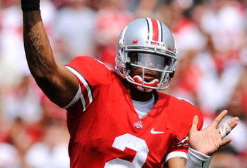 COLUMBUS, OH - SEPTEMBER 05:  Quarterback Terrelle Pryor #2 of the Ohio State Buckeyes throws a pass against the Navy Midshipmen at Ohio Stadium on September 5, 2009 in Columbus, Ohio.  (Photo by Jamie Sabau/Getty Images)