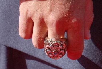 LOS ANGELES, CA - JULY 15:  A detail of the Super Bowl ring worn by NFL player Ben Roethlisberger arrives at the 2009 ESPY Awards held at Nokia Theatre LA Live on July 15, 2009 in Los Angeles, California. The 17th annual ESPYs will air on Sunday, July 19 at 9PM ET on ESPN.  (Photo by Jason Merritt/Getty Images)