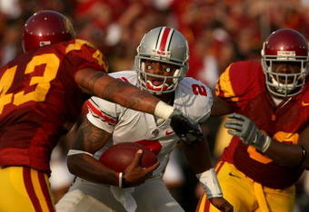 LOS ANGELES, CA - SEPTEMBER 13:  Terrelle Pryor #2 of the Ohio State Buckeyes runs the ball against the USC Trojans during the college football game at the Los Angeles Memorial Coliseum on September 13, 2008 in Los Angeles, California.  (Photo by Stephen Dunn/Getty Images)