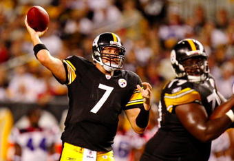 PITTSBURGH - AUGUST 29:  Quarterback Ben Roethlisberger #7 of the Pittsburgh Steelers passes downfield in the second quarter during the game against the Buffalo Bills at Heinz Field on August 29, 2009 in Pittsburgh, Pennsylvania. (Photo by Gregory Shamus/Getty Images)