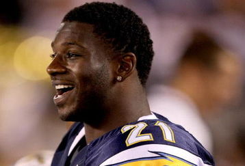 SAN DIEGO - SEPTEMBER 4: Running back LaDainian Tomlinson #21 of the San Diego Chargers laughs on th sidelines during the game with the San Francisco 49ers on September 4, 2009 at Qualcomm Stadium in San Diego, California.    (Photo by Stephen Dunn/Getty Images)
