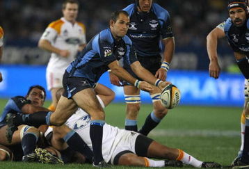 PRETORIA, SOUTH AFRICA - MAY 30:   Fourie du Preez during the Super 14 final match between Vodacom Bulls and Chiefs at Loftus Versfeld Stadium on May 30, 2009 in Pretoria, South Africa. (Photo by Lefty Shivambu/Gallo Images/Getty Images)