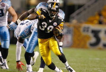 PITTSBURGH, PA - SEPTEMBER 10: Running back Willie Parker #39 of the Pittsburgh Steelers runs with the football against the Tennessee Titans at Heinz Field on September 10, 2009 in Pittsburgh, Pennsylvania. The Steelers defeated the Titans 13-10 in overtime. (Photo by Scott Boehm/Getty Images)