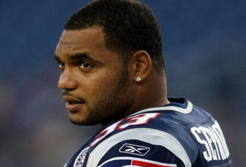 FOXBORO, MA - SEPTEMBER 03:  Richard Seymour #93 of the New England Patriots looks on before the game against the New York Giants on September 3, 2009 at Gillette Stadium in Foxboro, Massachusetts.  (Photo by Elsa/Getty Images)