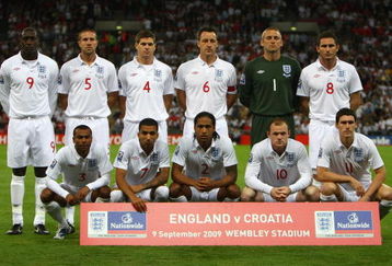 LONDON - SEPTEMBER 09:  The England players pose for a team photo prior to the FIFA 2010 World Cup Group 6 Qualifying match between England and Croatia at Wembley Stadium on September 9, 2009 in London, England. (Photo by Jamie McDonald/Getty Images)