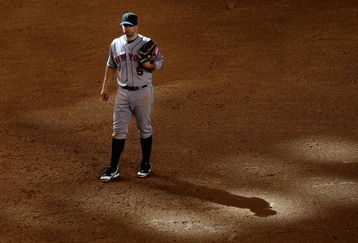 PHOENIX - AUGUST 12:  David Wright #5 of the New York Mets stands on the field during action against the Arizona Diamondbacks at Chase Field on August 12, 2009 in Phoenix, Arizona. The Mets defeated the Diamondbacks 6-4.  (Photo by Christian Petersen/Getty Images)
