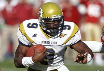 ATLANTA - NOVEMBER 1:  Quarterback Josh Nesbitt #9 of the Georgia Tech Yellow Jackets attempts to run upfield during the game against the Florida State Seminoles at Bobby Dodd Stadium at Historic Grant Field on November 1, 2008 in Atlanta, Georgia.  Georgia Tech beat Florida State 31-28.  (Photo by Mike Zarrilli/Getty Images)
