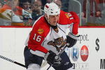 PHILADELPHIA - MARCH 26:  Nathan Horton #16 of the Florida Panthers skates against the Philadelphia Flyers on March 26, 2009 at the Wachovia Center in Philadelphia, Pennsylvania.  (Photo by Bruce Bennett/Getty Images)
