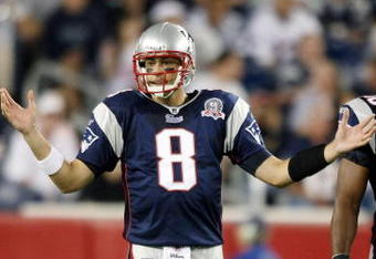 FOXBORO, MA - SEPTEMBER 03:  Brian Hoyer #8 of the New England Patriots looks to the bench for direction in the first half against the New York Giants on September 3, 2009 at Gillette Stadium in Foxboro, Massachusetts.  (Photo by Elsa/Getty Images)