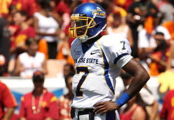 LOS ANGELES, CA - SEPTEMBER 05:  Quarterback Kyle Reed #7 of the San Jose State Spartans stands on the field in the game against the USC Trojans at the Los Angeles Coliseum in Los Angeles, California.   USC won 56-3.  (Photo by Stephen Dunn/Getty Images)