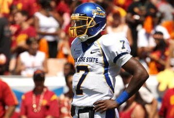 LOS ANGELES, CA - SEPTEMBER 05:  Quarterback Kyle Reed #7 of the San Jose State Spartans stands on the field in the game against the USC Trojans at the Los Angeles Coliseum in Los Angeles, California.   USC won 56-3.  (Photo by Stephen Dunn/Getty Images)
