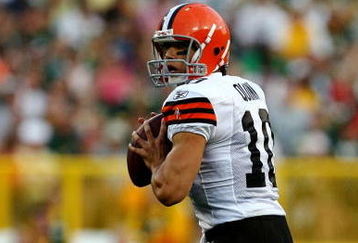 GREEN BAY, WI - AUGUST 15:  Quarterback Brady Quinn #10 of the Cleveland Browns looks to pass the ball against the Green Bay Packers during the preseason game at Lambeau Field on August 15, 2009 in Green Bay, Wisconsin.  (Photo by Jonathan Daniel/Getty Images)