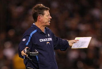 OAKLAND, CA - SEPTEMBER 14:  Head coach Norv Turner of the San Diego Chargers reacts against the Oakland Raiders on September 14, 2009 at the Oakland-Alameda County Coliseum in Oakland, California.  (Photo by Ezra Shaw/Getty Images)