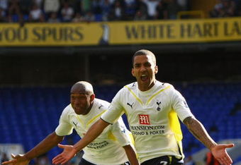 LONDON, ENGLAND - AUGUST 29:  Aaron Lennon of Tottenham Hotspur celebrates his goal during the Barclays Premier League match between Tottenham Hotspur and Birmingham City at White Hart Lane on August 29, 2009 in London, England.  (Photo by Clive Rose/Getty Images)