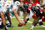 ATLANTA - SEPTEMBER 13:  The Miami Dolphins offense against the Atlanta Falcons defense at Georgia Dome on September 13, 2009 in Atlanta, Georgia.  (Photo by Kevin C. Cox/Getty Images)