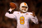 COLUMBIA, SC - NOVEMBER 01:  Jonathan Crompton #8 of the Tennessee Volunteers drops back to throw a pass against the South Carolina Gamecocks during their game at Williams-Brice Stadium on November 1, 2008 in Columbia, South Carolina.  (Photo by Streeter Lecka/Getty Images)