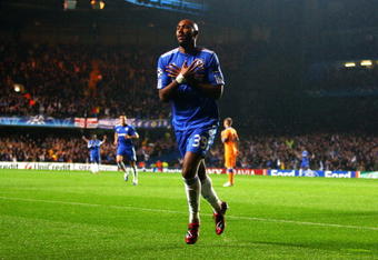 LONDON, ENGLAND - SEPTEMBER 15:  Nicolas Anelka of Chelsea celebrates after scoring the opening goal during the UEFA Champions League Group D match between Chelsea and FC Porto at Stamford Bridge on September 15, 2009 in London, England.  (Photo by Phil Cole/Getty Images)