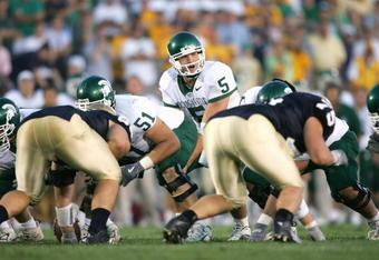 SOUTH BEND, IN - SEPTEMBER 17:   Drew Stanton #5 of  the Michigan State Spartans calls a play during the game with the Notre Dame Fighting Irish on September 17, 2005 at Notre Dame Stadium in South Bend, Indiana.  The Spartans defeated the Irish 44-41 in overtime. (Photo by Elsa/Getty Images)