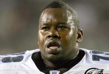 PHILADELPHIA - SEPTEMBER 17: Shawn Andrews #73 of the Philadelphia Eagles looks on during the game against the Washington Redskins at Lincoln Financial Field on September 17, 2007  in Philadelphia, Pennsylvania. (Photo by: Chris McGrath/Getty Images)