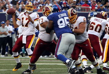 EAST RUTHERFORD, NJ - SEPTEMBER 13:  Jason Campbell #17 of the Washington Redskins looks to throw a pass against the New York Giants on September 13, 2009 at Giants Stadium in East Rutherford, New Jersey.  (Photo by Jim McIsaac/Getty Images)