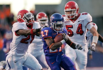 BOISE, ID - NOVEMBER 28: Jeremy Avery #27 of the Boise State Broncos runs against the Fresno State Bulldogs during their game on November 28, 2008 at Bronco Stadium in Boise, Idaho.  (Photo by Otto Kitsinger III/Getty Images)