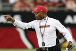 GLENDALE, AZ - SEPTEMBER 13:  Head coach  Mike Singletary of the San Francisco 49ers calls to players during the NFL game against the Arizona Cardinals at the Universtity of Phoenix Stadium on September 13, 2009 in Glendale, Arizona.  The 49ers defeated the Cardinals 20-16.  (Photo by Christian Petersen/Getty Images)